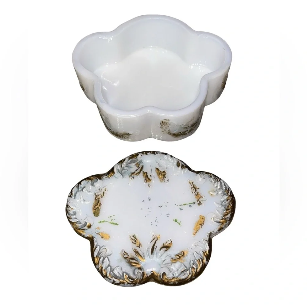 Antique Milk Glass‎ Trinket Box 1890s, Dithridge Co Trinket Box UV Reactive